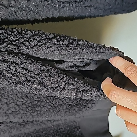 Victoria's Secret oversized XS plush sherpa black zipup Mobwife jacket - Picture 6 of 12